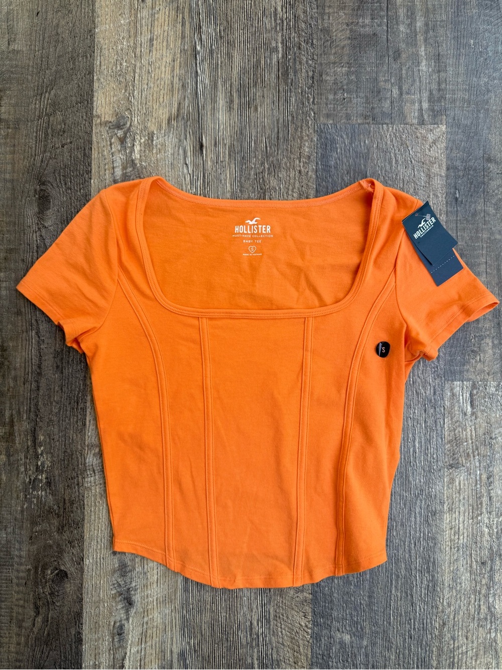 Hollister Womens Baby Tee Orange Cropped Shirt Fitted Small NWT